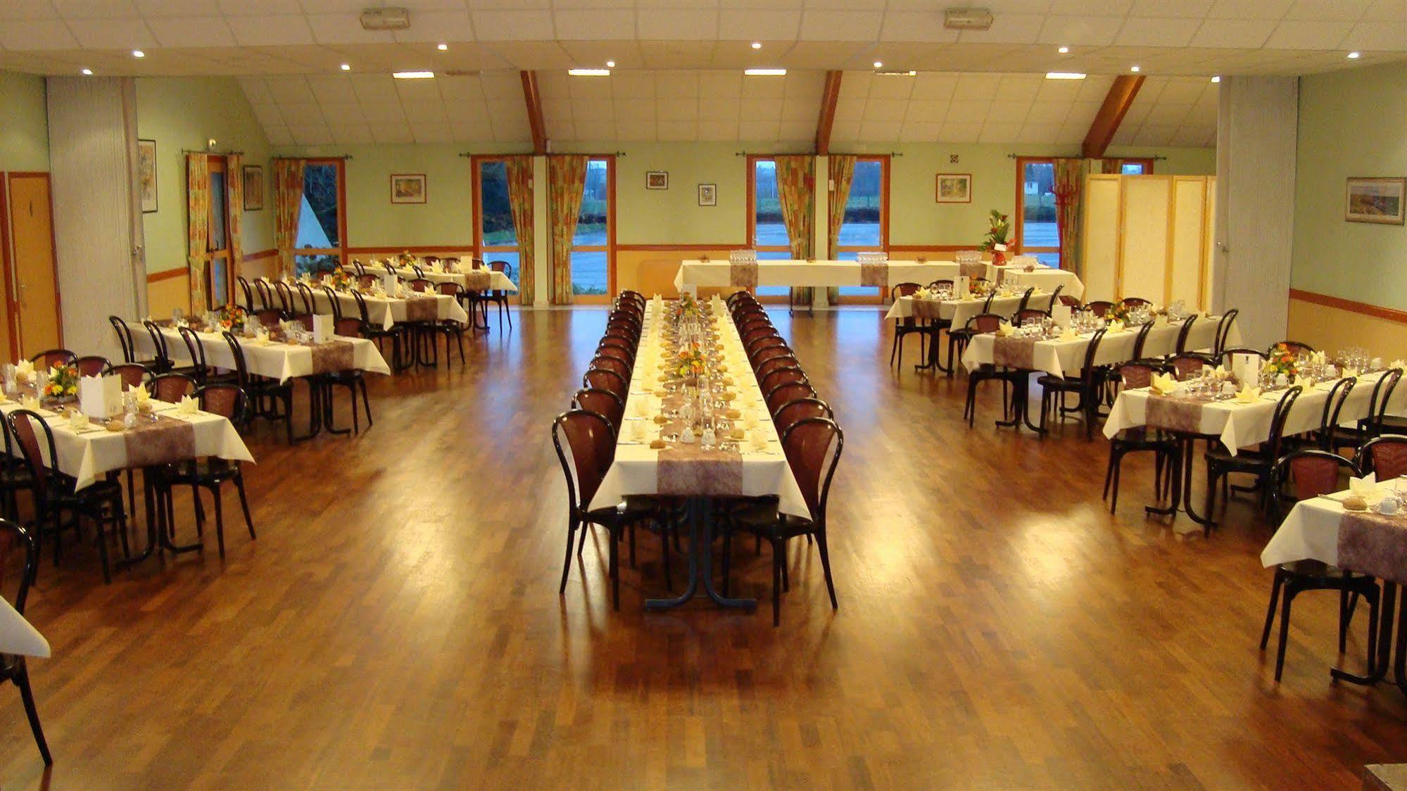 Hotel Le Bretagne Louvigné-de-Bais Buitenkant foto